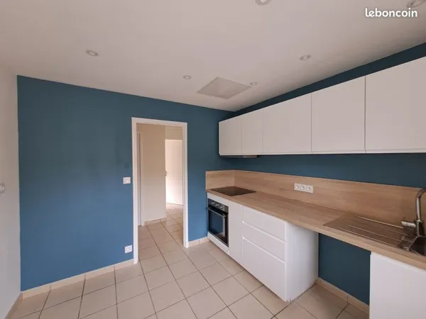 Bel appartement 2 pièces + cuisine à louer à Grignan