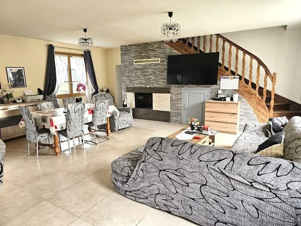 Maison 8 pièces 190 m²