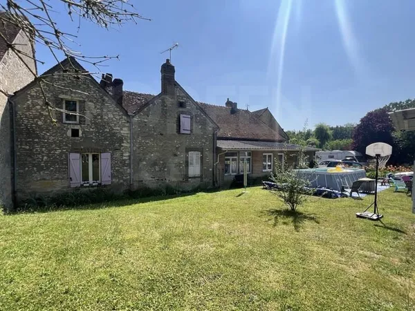 SAINT-MAURICE-THIZOUAILLE (89110) - Maison 6 pièces - 160,5