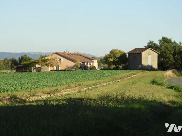 Maison 14 pièces 345 m²