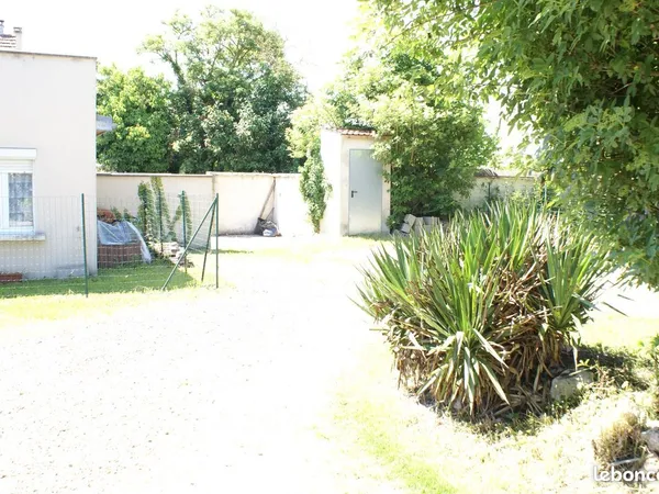 F2/3 de 49m2 à Mondreville avec jardin séparé