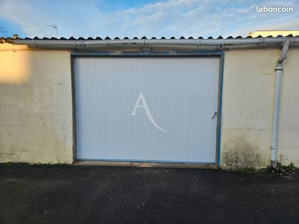 Parking/box 30 m² LES SABLES D OLONNE
