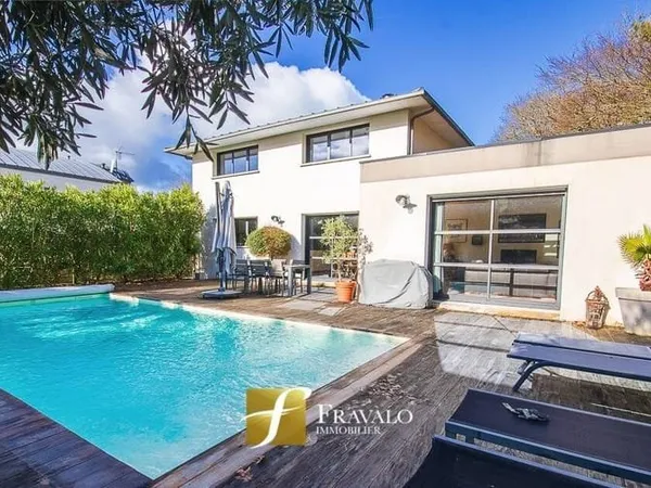 Maison 6 pièces 160 m²