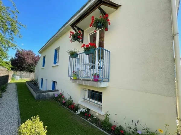 Maison 9 pièces 220 m²