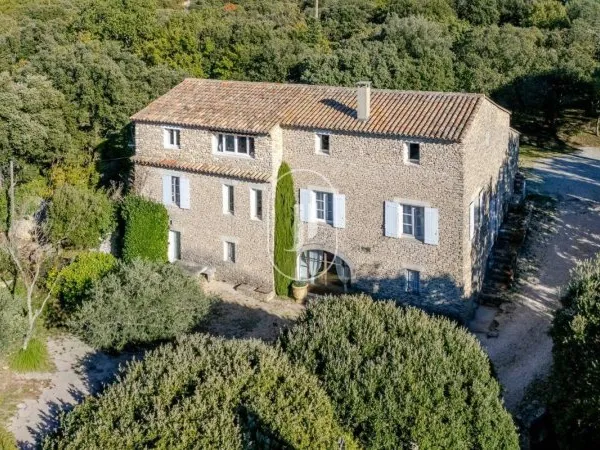 Maison 12 pièces 340 m²