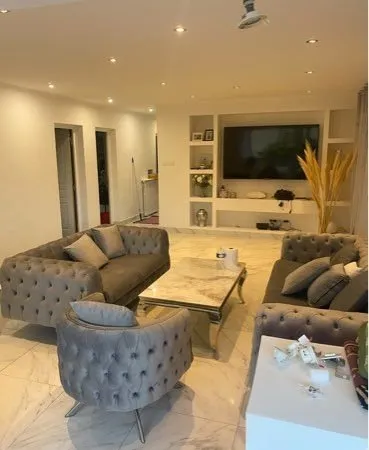 Maison avec 2 commerces