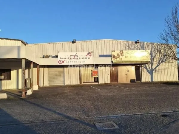 Local commercial 137 m²