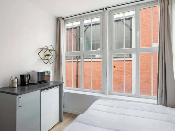Appartement 13 pièces 13 m²