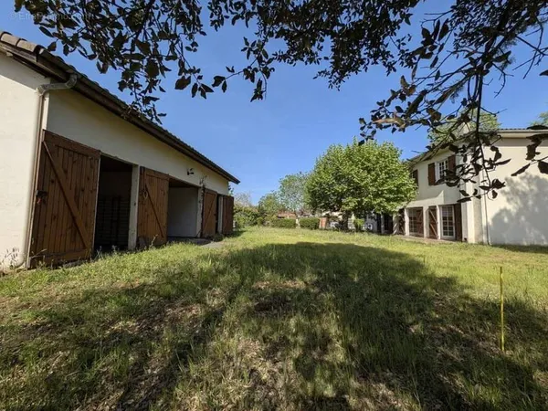 2 maisons + garage terrain 1109m² Lit et Mixe 299 000€