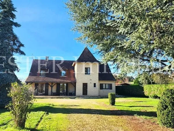 Superbe maison périgourdine de 250m2 à Saint Front de Pradoux