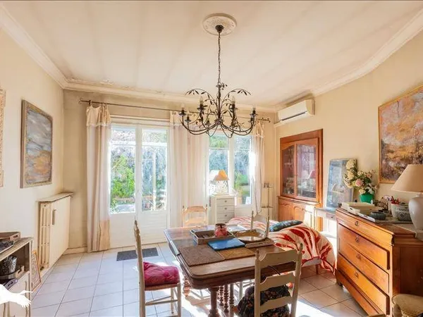 Maison 7 pièces 180 m²