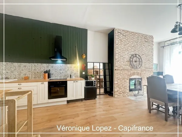 VILLENEUVE SUR LOT, hyper centre, bel appartement T4 avec balcon filant