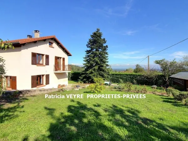 CHAMPDIEU 42600 maison de de138 m², 3 chambres sur 1619 m² de terrain