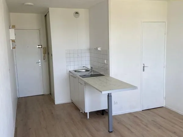 Studio 22m² refait à neuf - Dreux, proximité gare