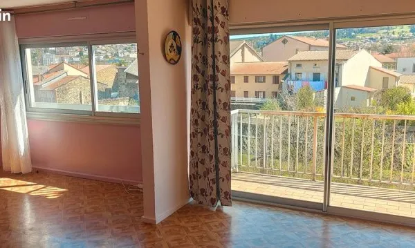 Appartement T4 avec balcon et vue