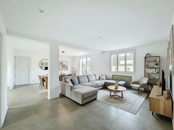 Coup de coeur - Maison à Meaux secteur Clos Godet - 6 chambres - jardin de 476 m2 - sous-sol total