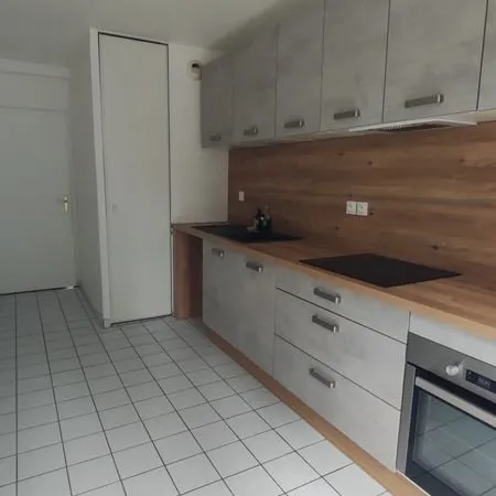 Appartement pour 3 colocataires etudiants au coeur du campus de beaulieu