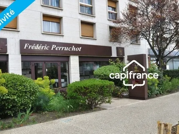 Local 3 pièces 485 m²