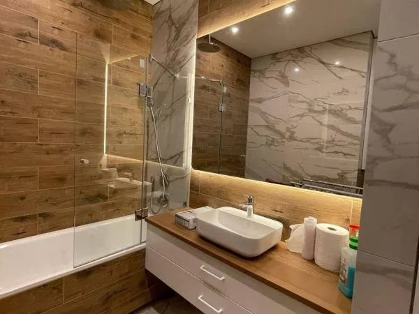 Studio 22m² - Rennes (Rue de Léon) - canapé conv., lave-vaiss., lave-linge - 431€ CC