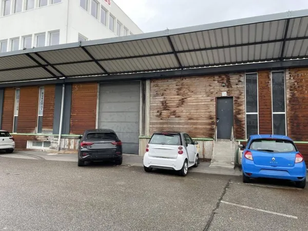 Local d'activité 205 m²