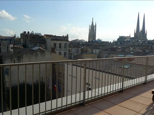 BUREAU dans l'hyper centre de Bordeaux, au coeur du nouveau quartier Carré Cheverus