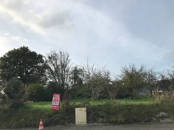 Terrain 886 m²