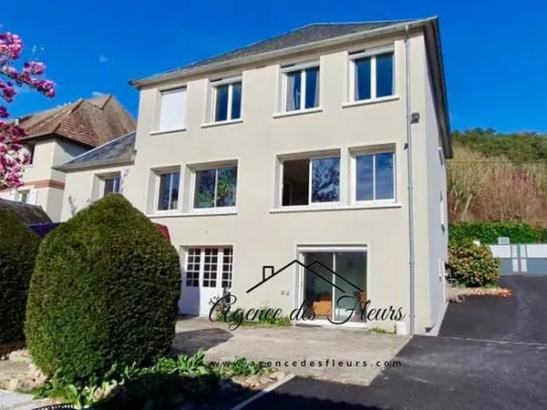 Maison Montfort Sur Risle 9 pièce(s) 243 m2