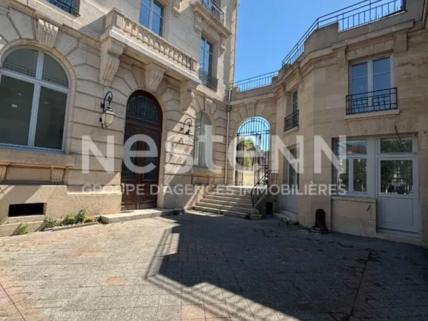 RARE À LA VENTE - APPARTEMENT - TERRASSE - PARKING