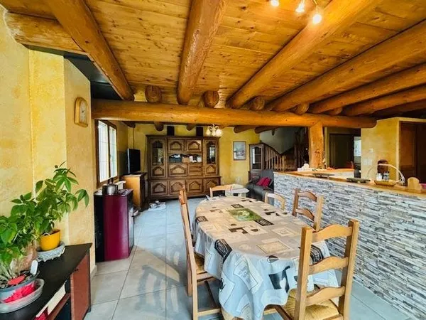 Maison 6 pièces 136 m²