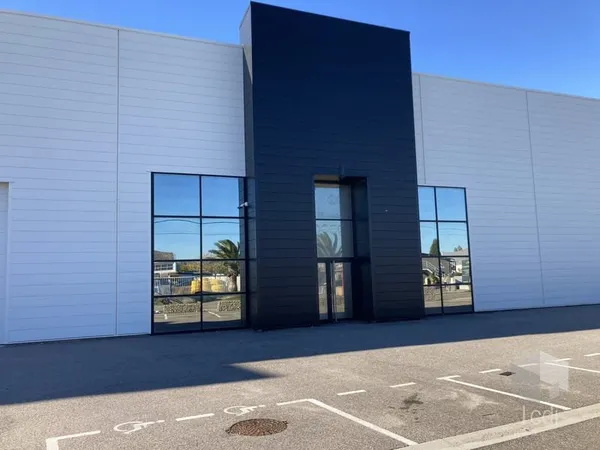 MONTELIMAR Nord, local profesionnel 278 m2