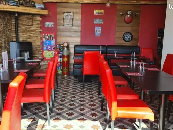 Restaurant familial clé en main - terrasse couverte - loyer 450 plateau des petites roches