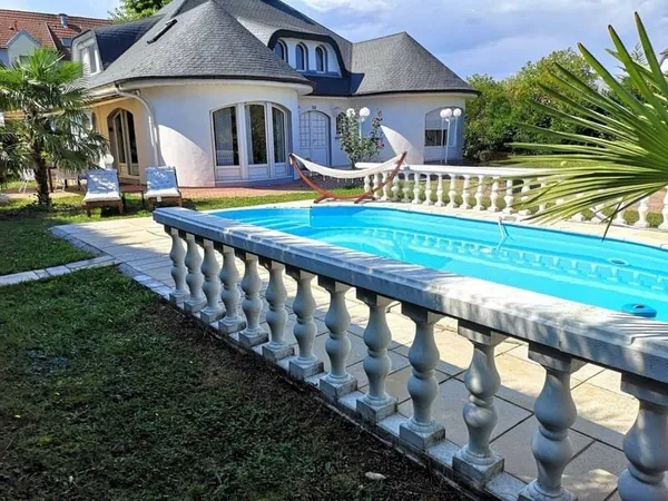 Maison 6 pièces 182 m²