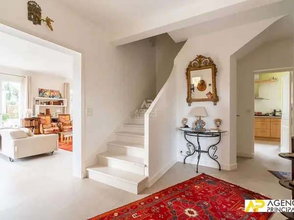Maison Le Mesnil Le Roi - 200 m2