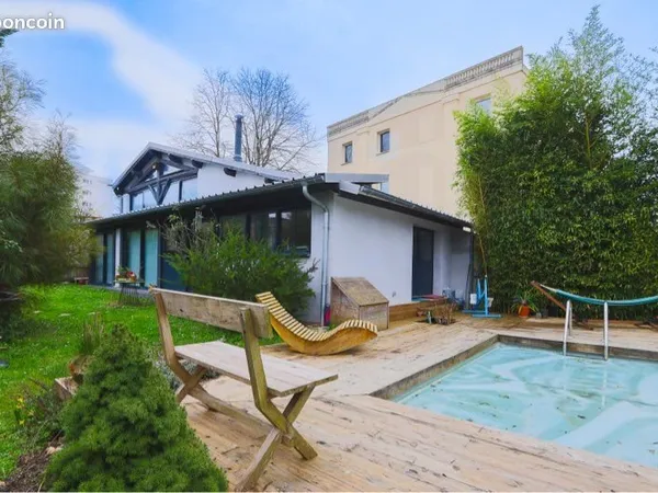 LA CAMPAGNE A LA VILLE maison plus immeuble...à Talence