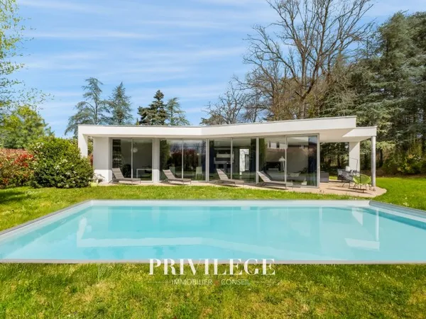 Terrain en individuel 2400 m²