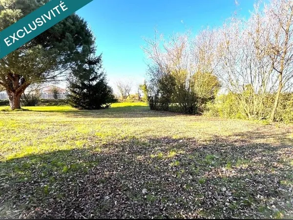 Terrain à bâtir Vente Saint-Mathurin  1317m² 282835€