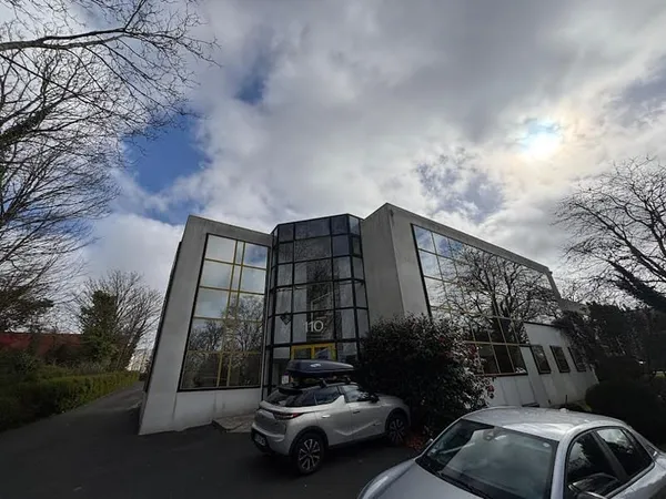 Local 1500 m²