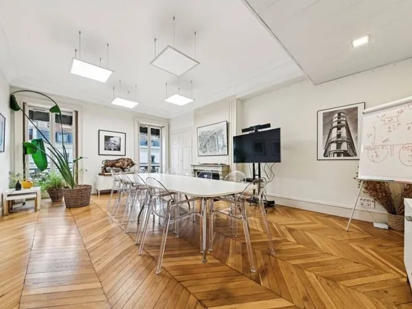 Bureaux 143 m²