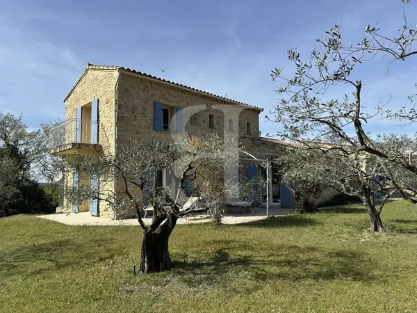 Mas provençal 6 pièces 240 m²
