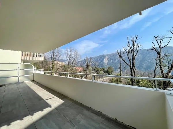 Appartement 3 pièces de 72 m2 avec terrasse de 21 m2 + cave