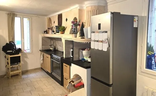Maison de village T4 de 80,6 m2 avec garage et terrasse tropézienne
