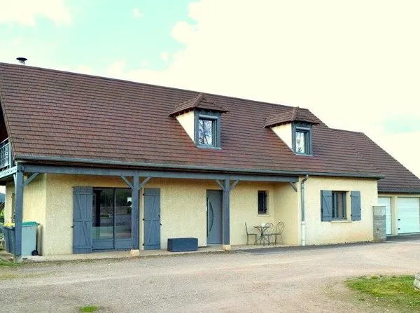 Maison à vendre 11 pièces GENOUILLY (71)