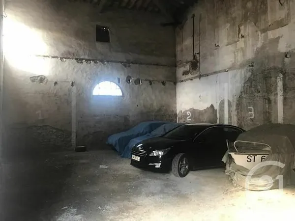 Parking 20 m²