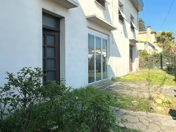 IMMEUBLE 224 M2 VILLENAVE D'ORNON