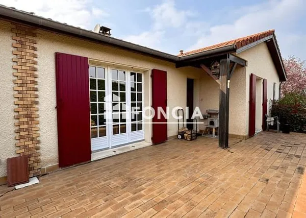 À vendre - Maison familiale avec jardin et garage
