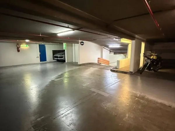 Parking 12 m²
