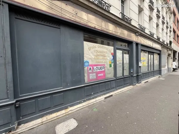 Local commercial 93 m² Clichy