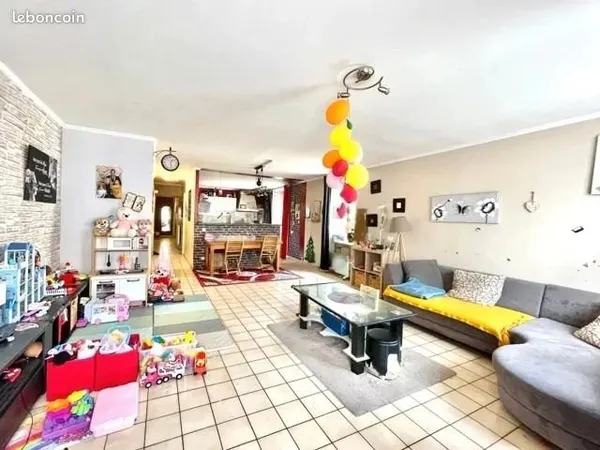 A louer Maison 5 chambres + grand Jardin