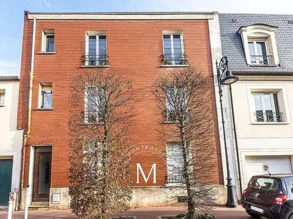 Immeuble 251 m²