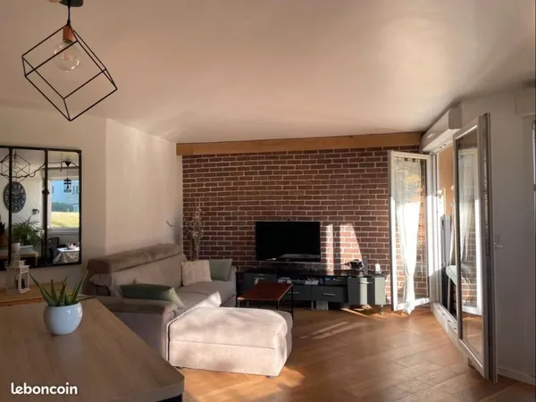 4 pièces lumineux - 3 chambres - Résidence familiale avec tennis et espaces verts - Montigny-le-Bret